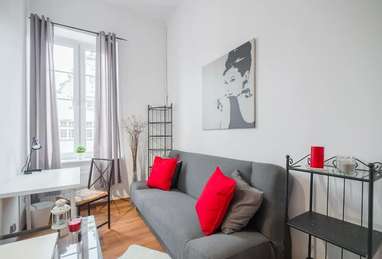 Apartment Pokoj Tkacka Czerwony W Apartamencie Ze Wspolna Lazienka I Kuchnia Gdansk